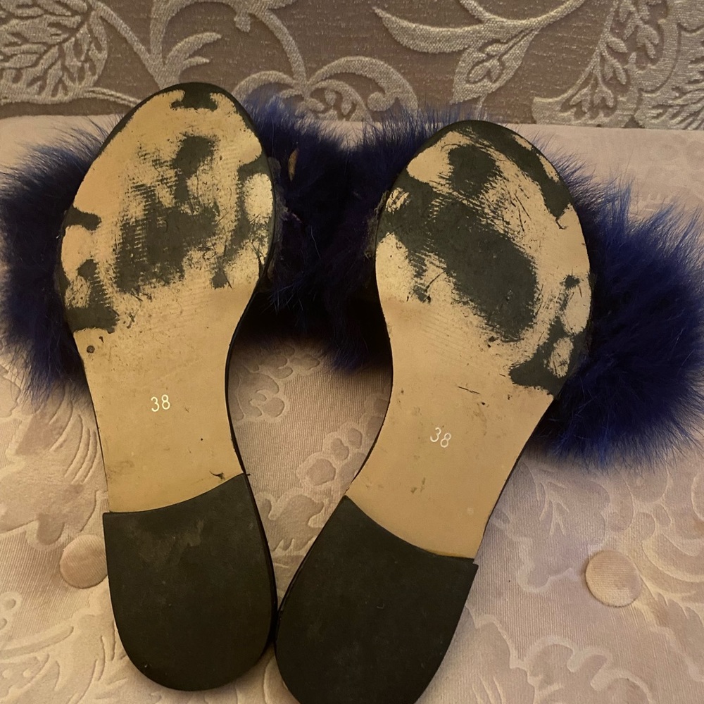 Furry Blue Slides Size 7.5 - Picture 3 of 4